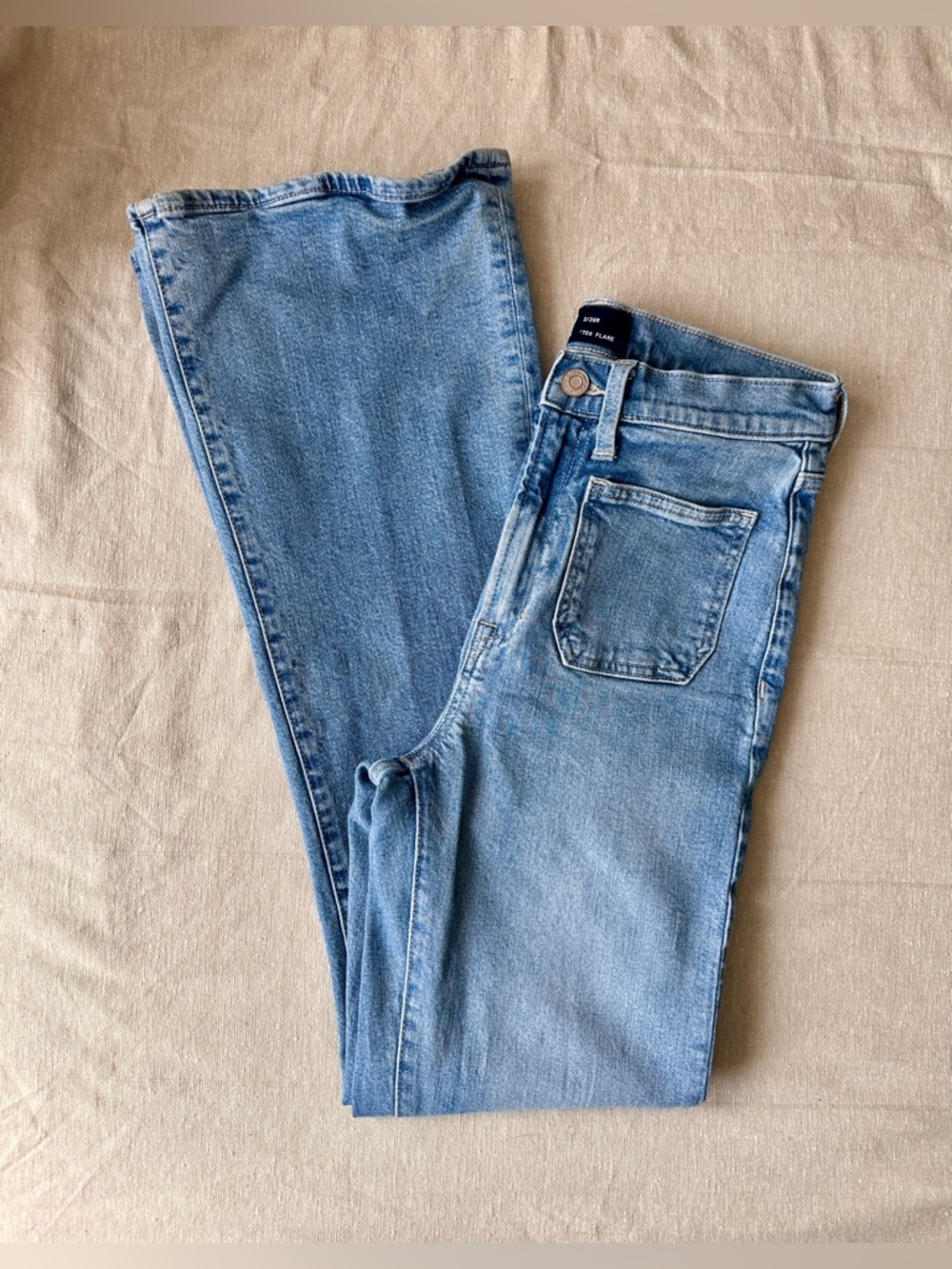 Women’s GAP 70s flare light- medium wash denim jeans, vintage inspired, size 26 - Picture 3 of 10
